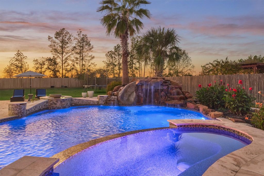 Photo of 18823 Quiet Water Way, Montgomery, TX 77356 (MLS # 20959223)