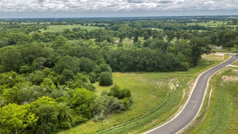 Photo of 2 Windmill Ridge, Brenham, TX 77833 (MLS # 90661116)