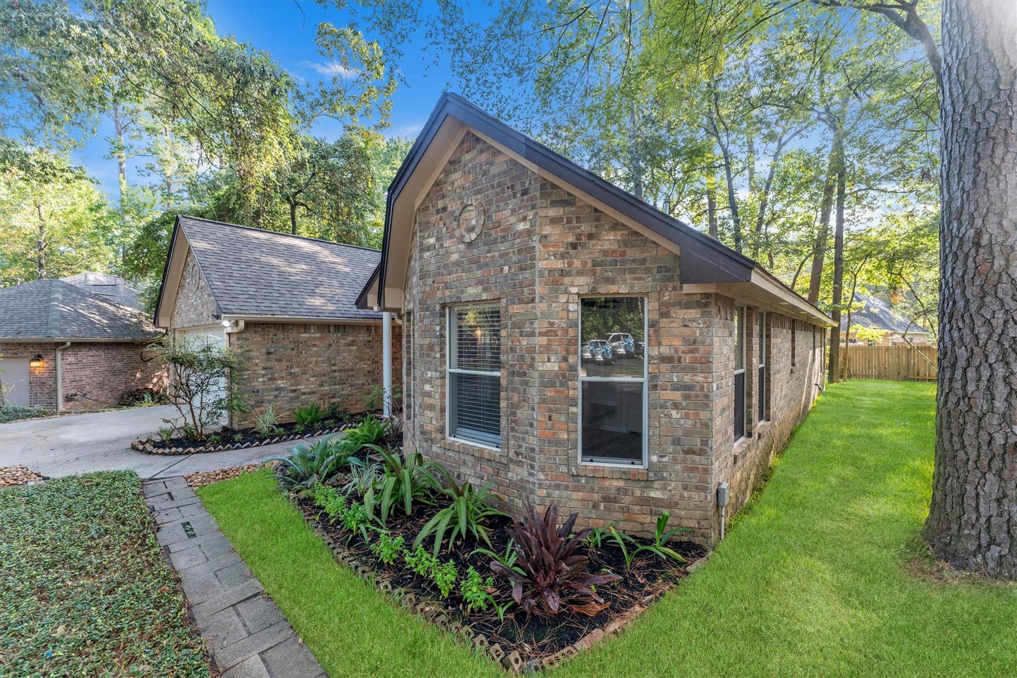 128 E Park Drive