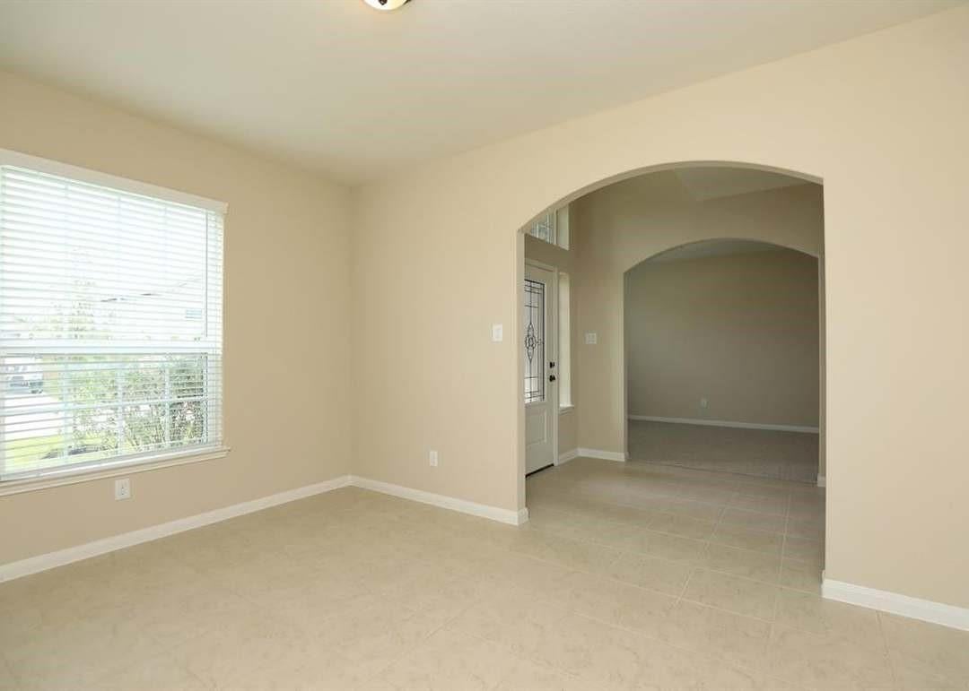 21202 Sunshine Meadow Drive