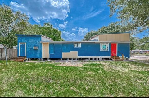 Photo of 5724 Cavalcade Street, Houston, TX 77026 (MLS # 19112428)