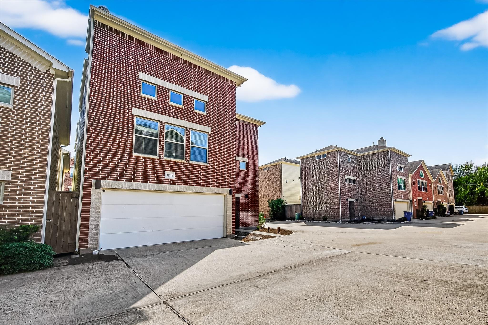 11511 Main Pine Drive