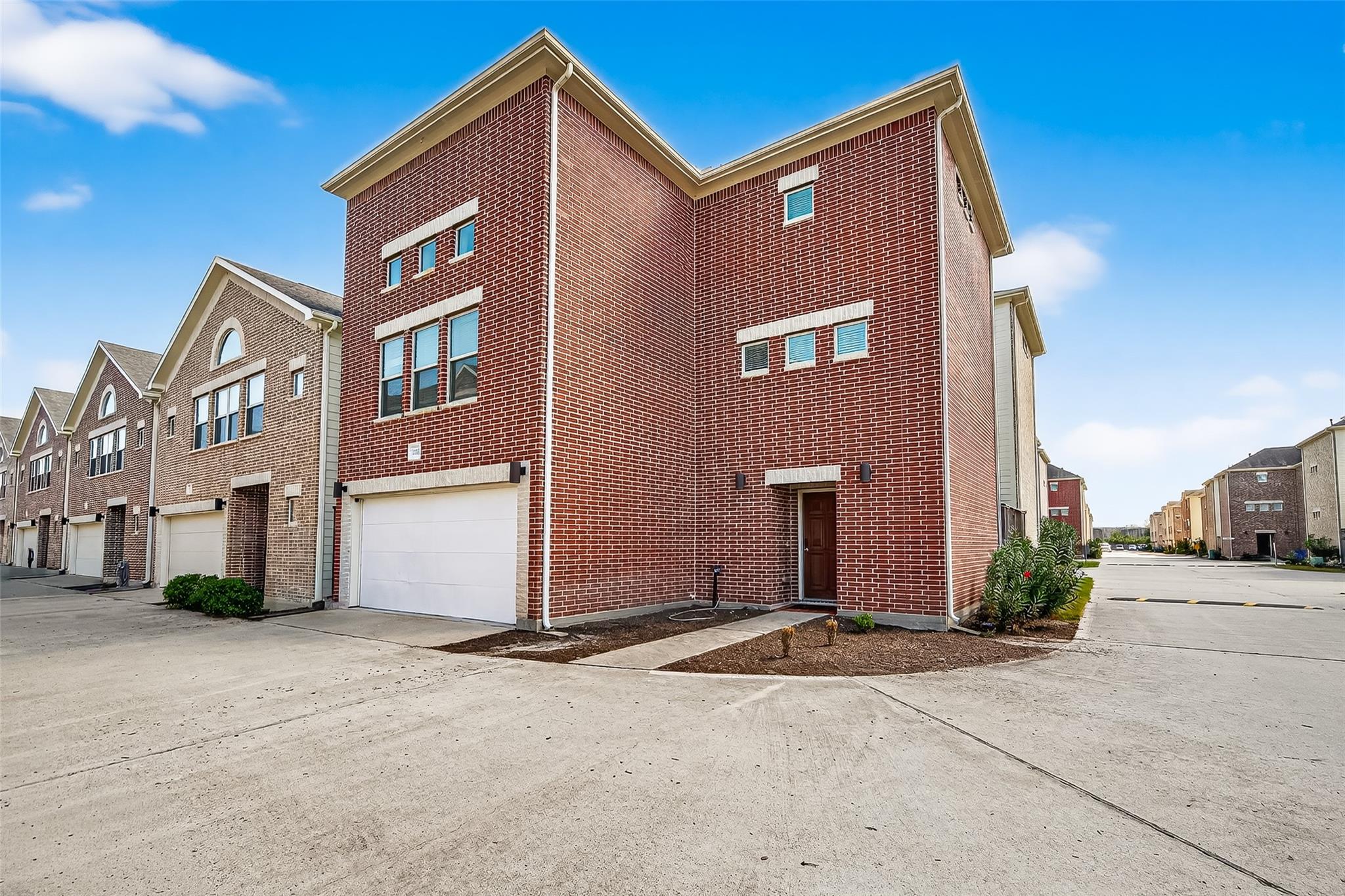 11511 Main Pine Drive