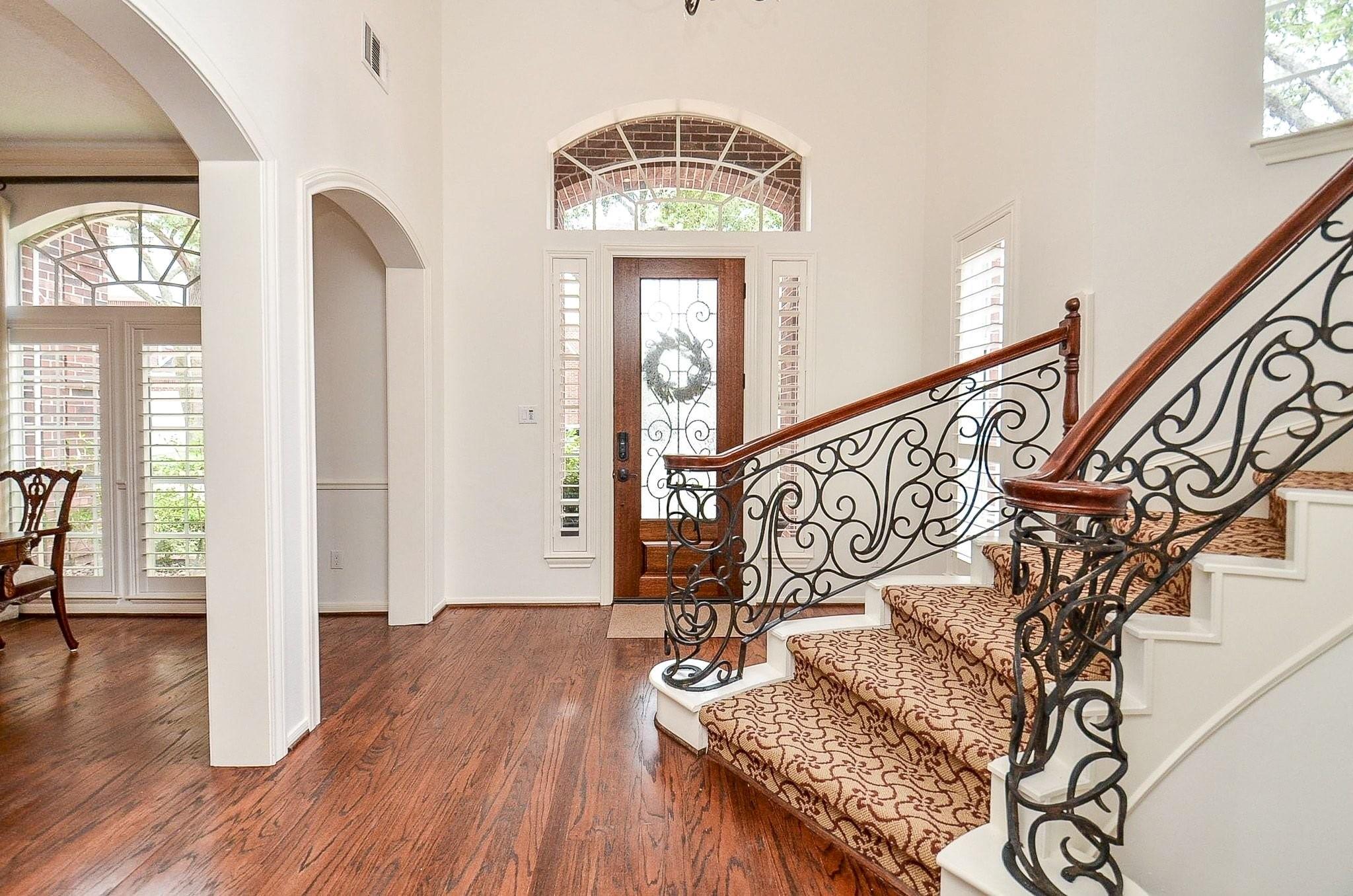 19 Ambleside Crescent Drive