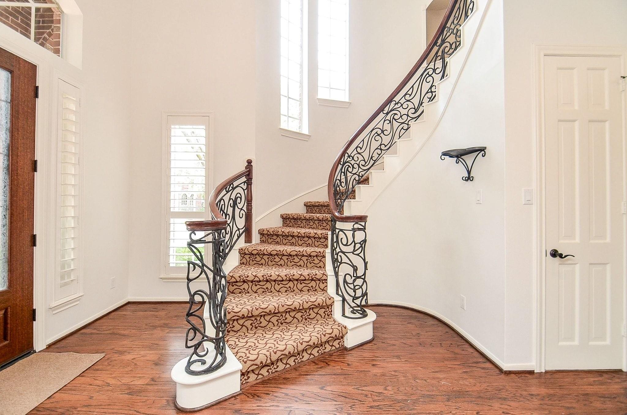 19 Ambleside Crescent Drive
