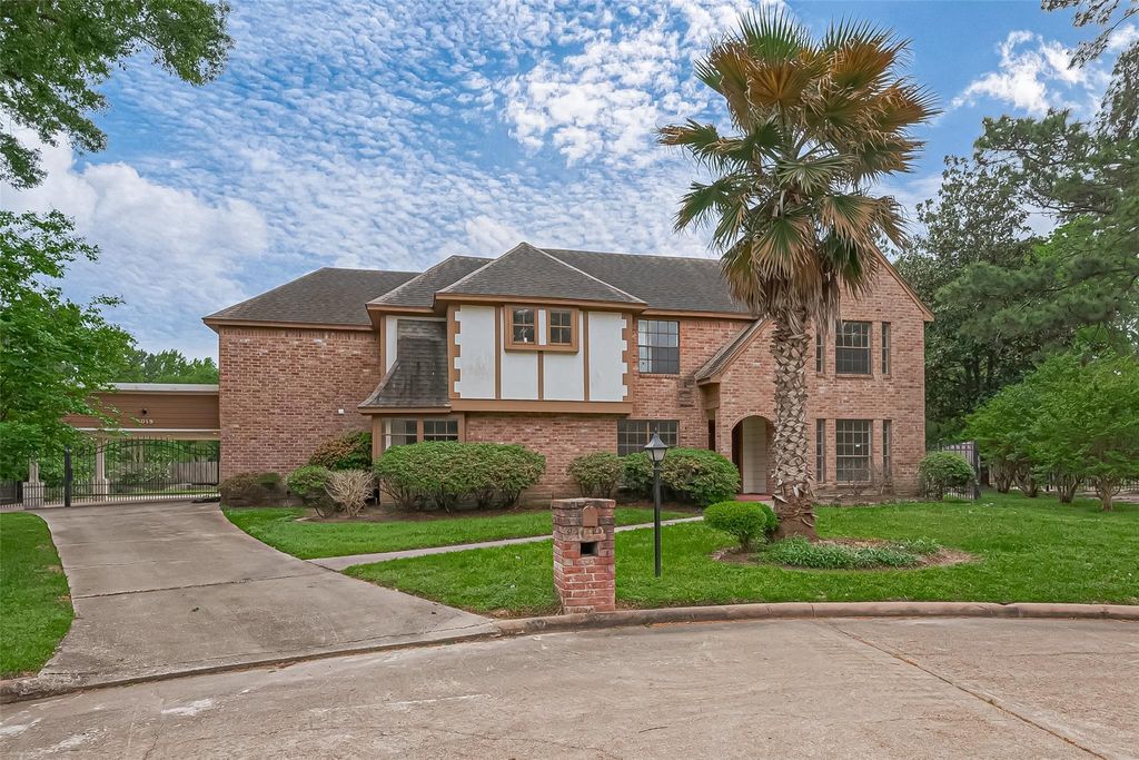 Photo of 8019 Beaufort Drive, Spring, TX 77379 (MLS # 37818881)
