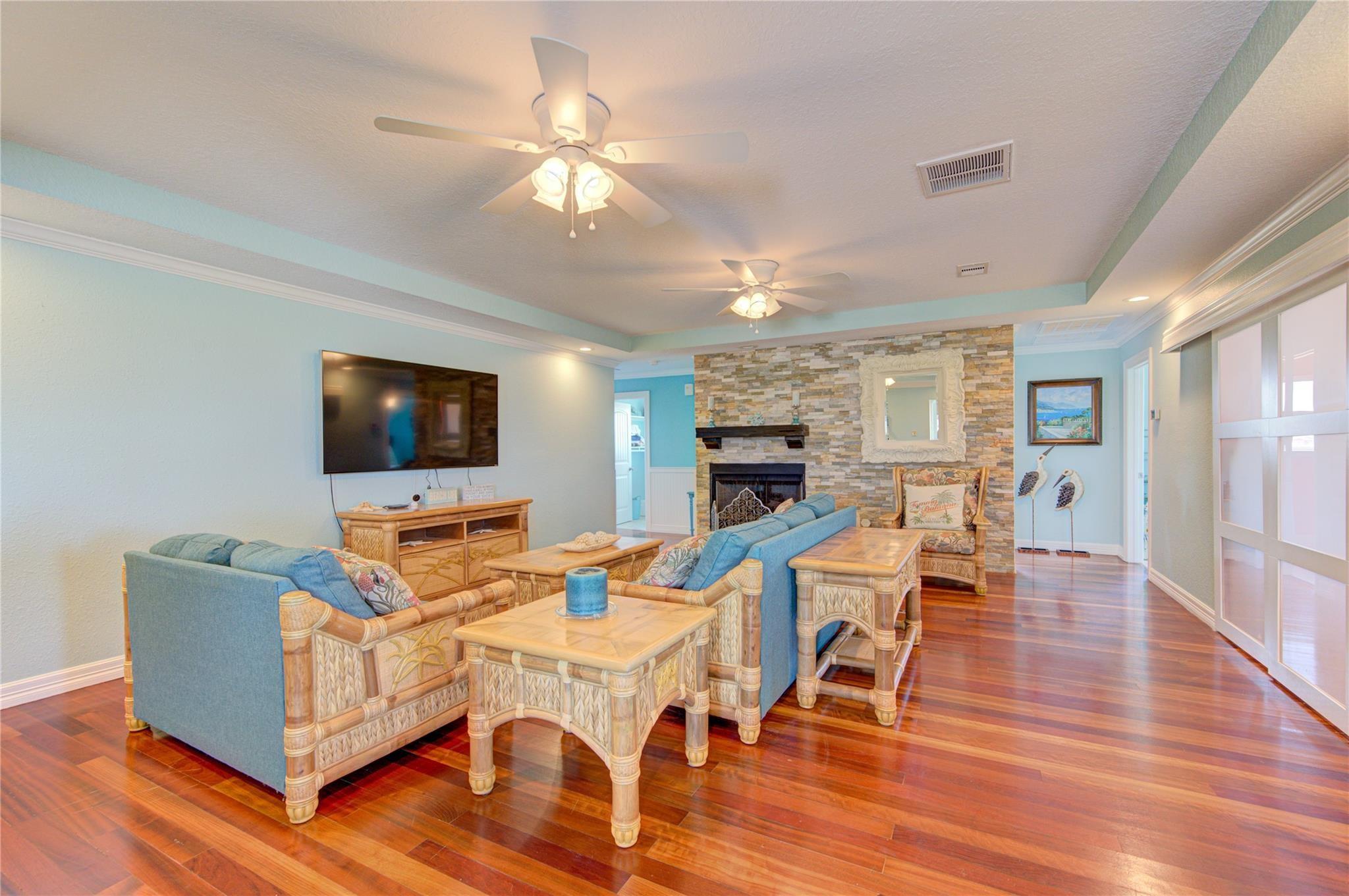 3915 Kiva Road