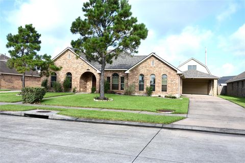 Photo of 2316 Hopi Drive, League City, TX 77573 (MLS # 26737366)