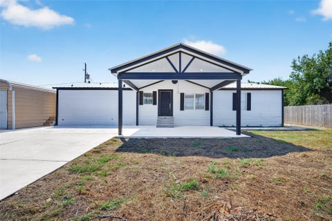 Photo of 2426 N Battlebell Road, Highlands, TX 77562 (MLS # 2048280)