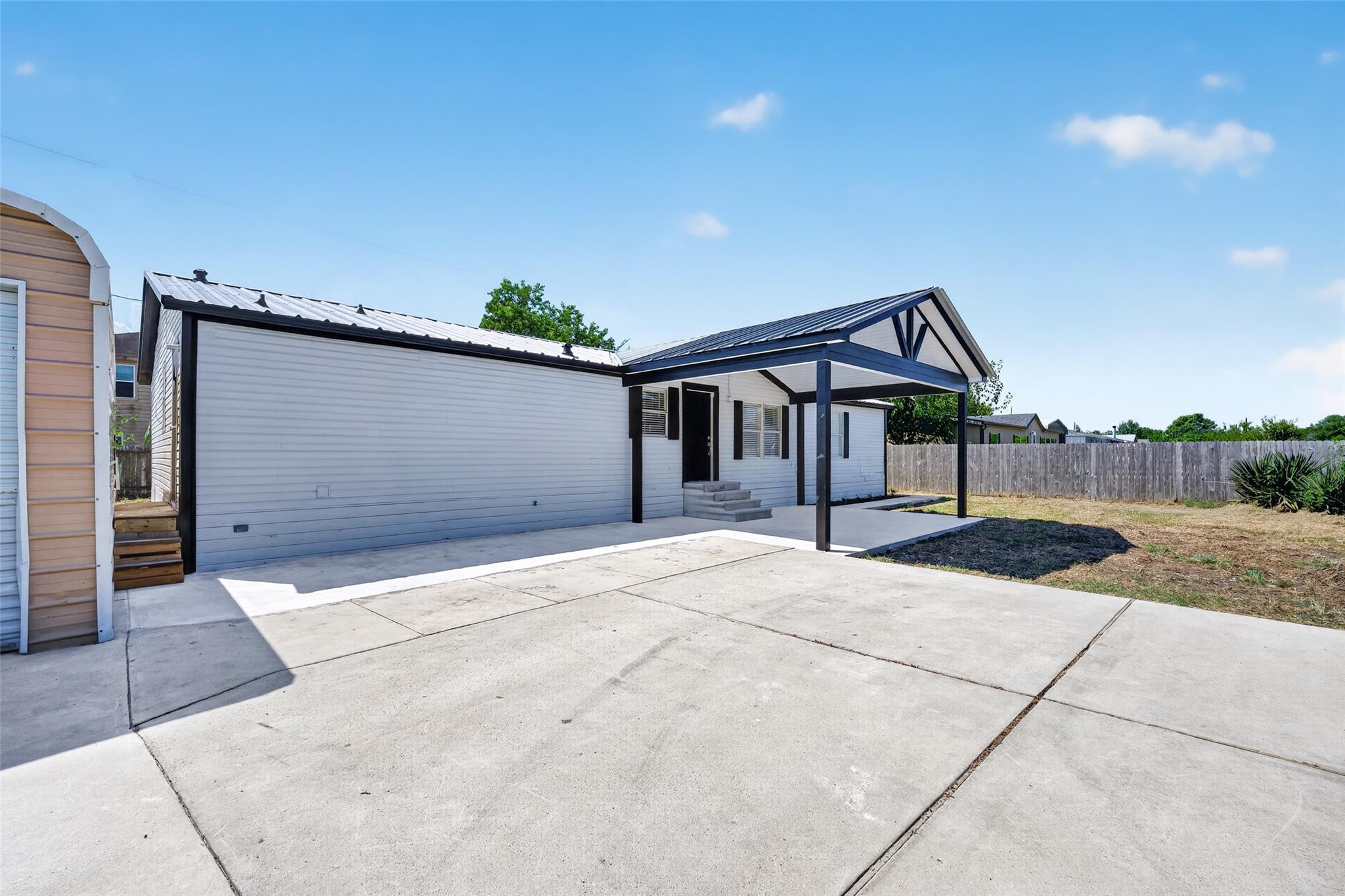 2426 N Battlebell Road