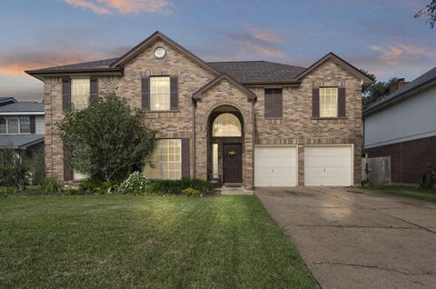 Photo of 611 Woodlake Circle, Sugar Land, TX 77498 (MLS # 73778035)