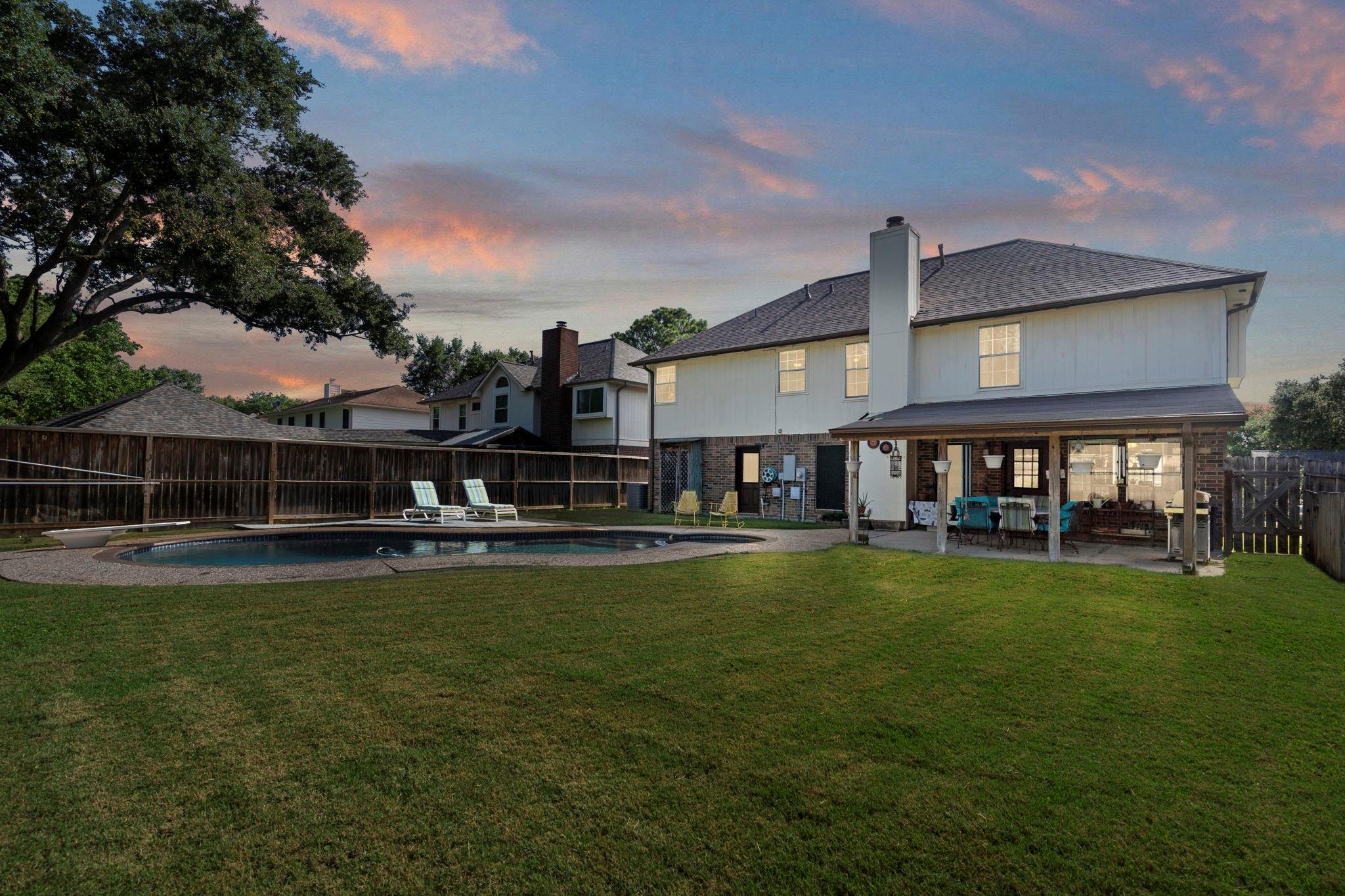 611 Woodlake Circle