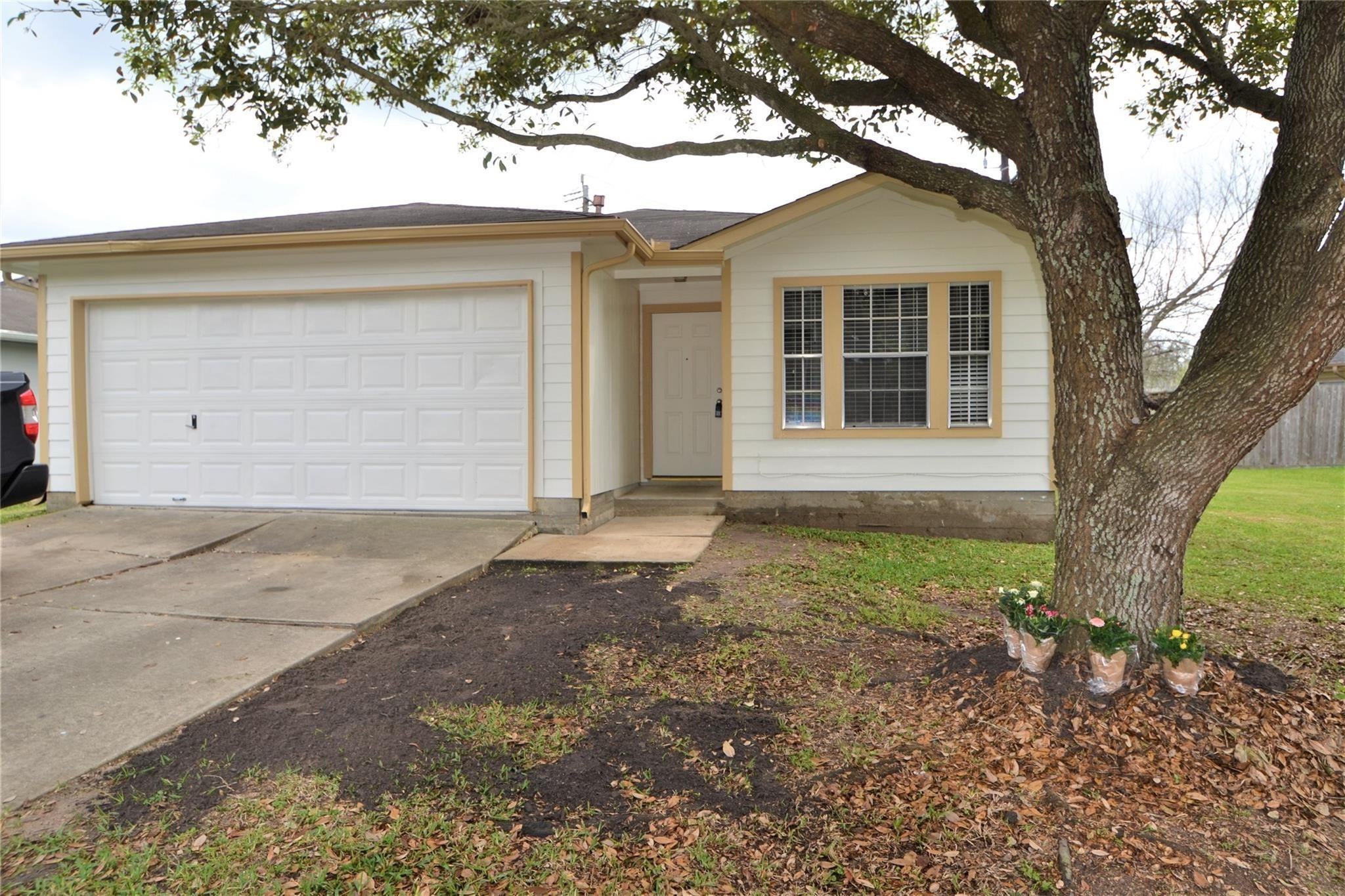 5126 Riverwood Drive