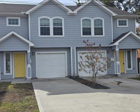 Photo of 4212 Sterling Street #A/B, Houston, TX 77051 (MLS # 4317837)