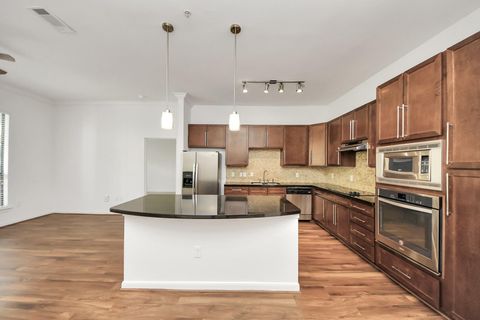 Photo of 6363 San Felipe Street #465, Houston, TX 77057 (MLS # 72174775)