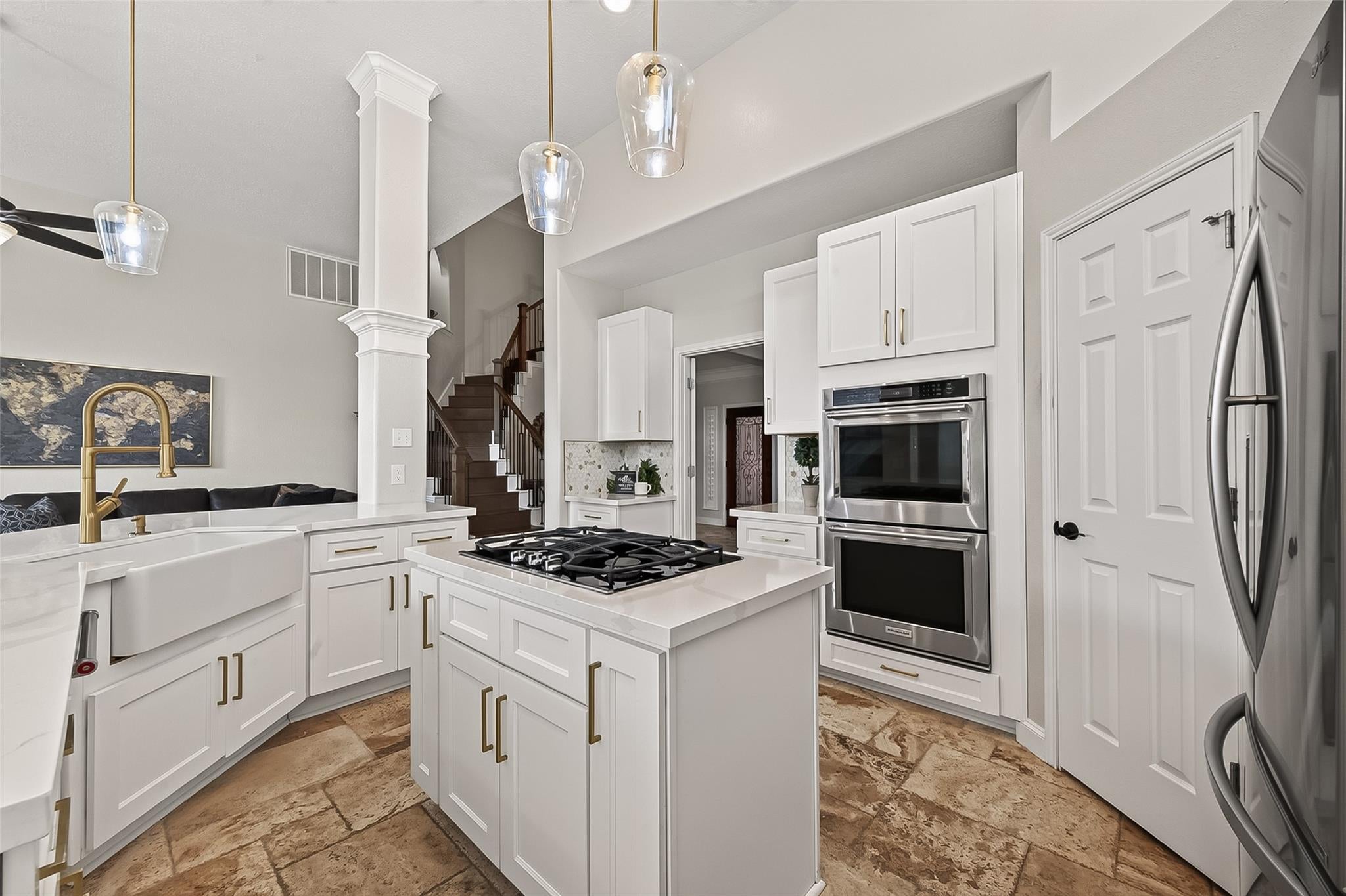 827 Annies Way