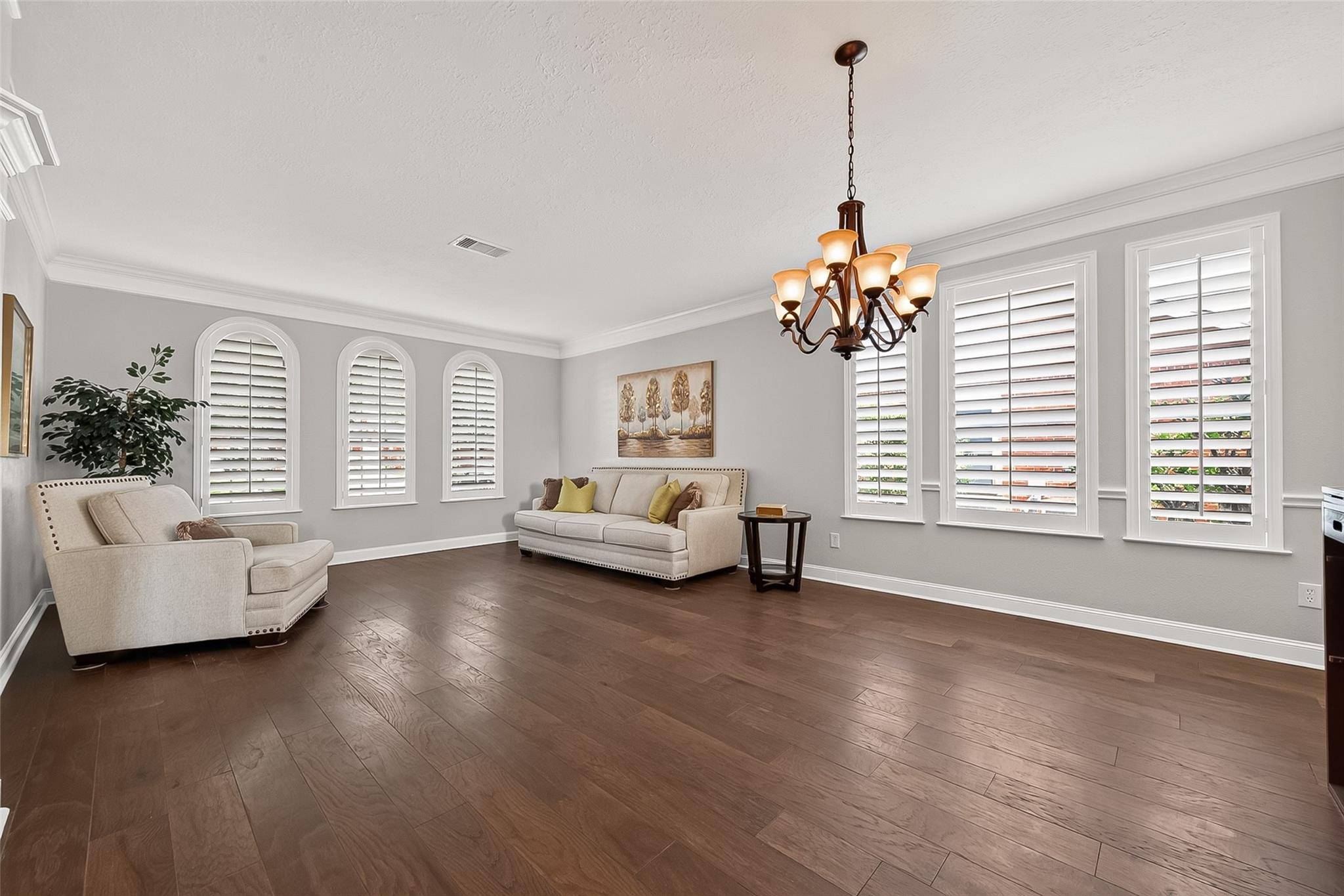 827 Annies Way
