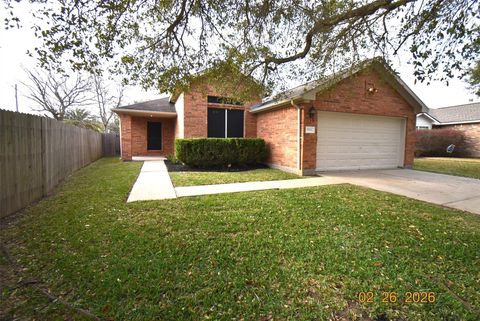 834 Chase View Drive Bacliff TX 77518