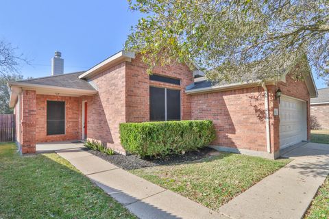 834 Chase View Drive Bacliff TX 77518