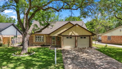 Photo of 5918 Par Four Drive, Houston, TX 77088 (MLS # 3316249)