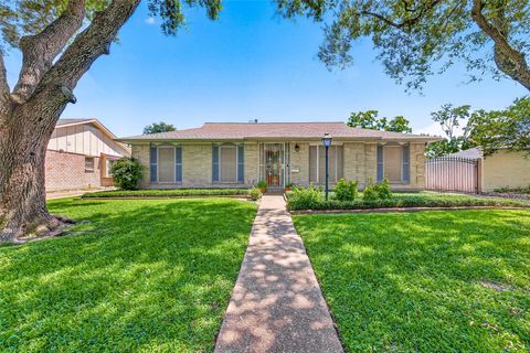 Photo of 9011 Roos Road, Houston, TX 77036 (MLS # 66741299)