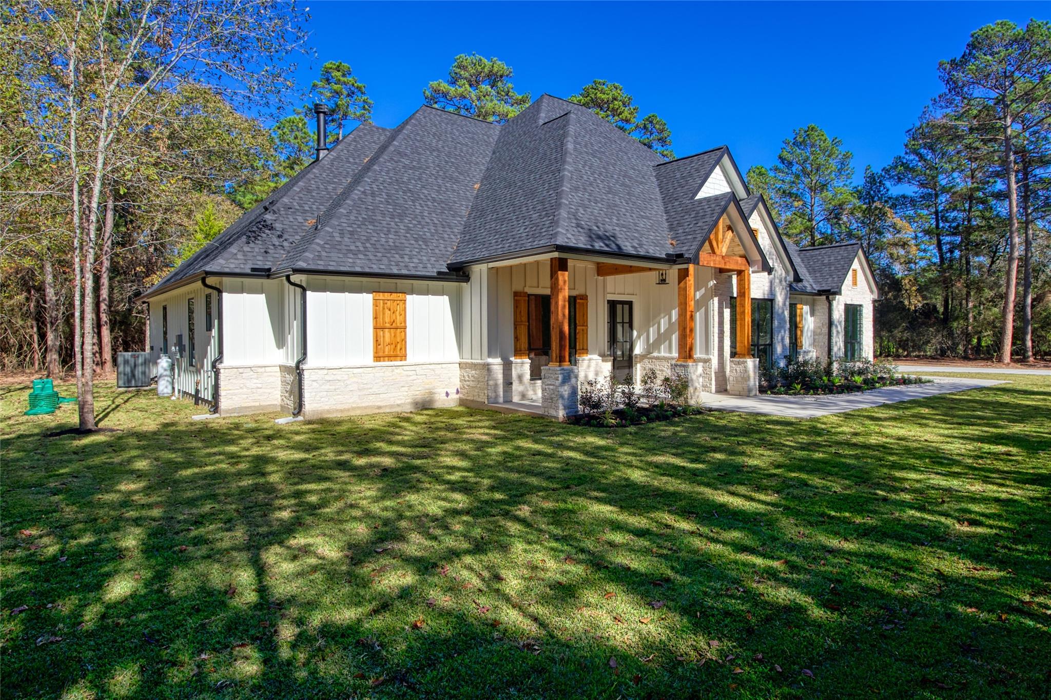 16081 Barn Owl Lane S