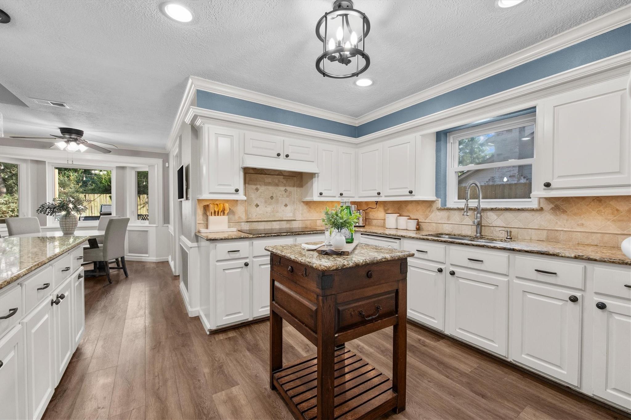 9515 Oxted Lane