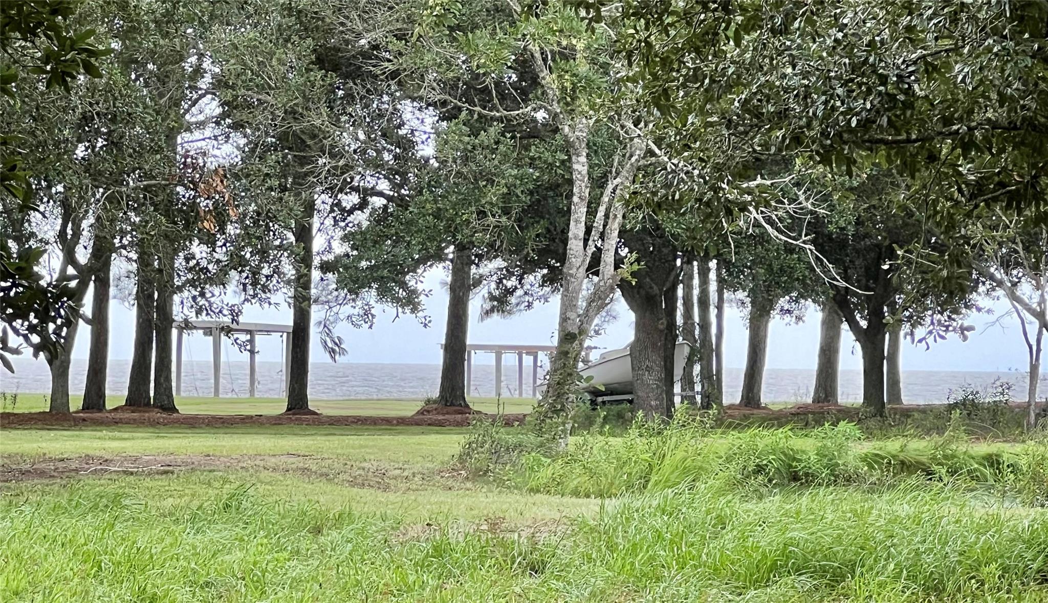 00 W Bayshore Drive