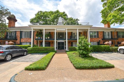 Photo of 3400 Timmons Lane #78, Houston, TX 77027 (MLS # 14507684)