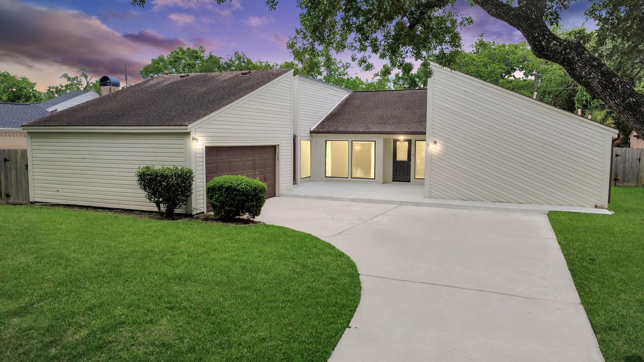 4306 Shady Springs Drive