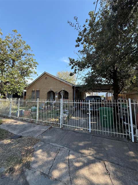 Homes For Sale - 514 N Jenkins Street<br/> Houston, TX 77003