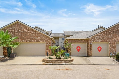 Tiny photo for 2040 Glencove Drive, Seabrook, TX 77586 (MLS # 98119368)