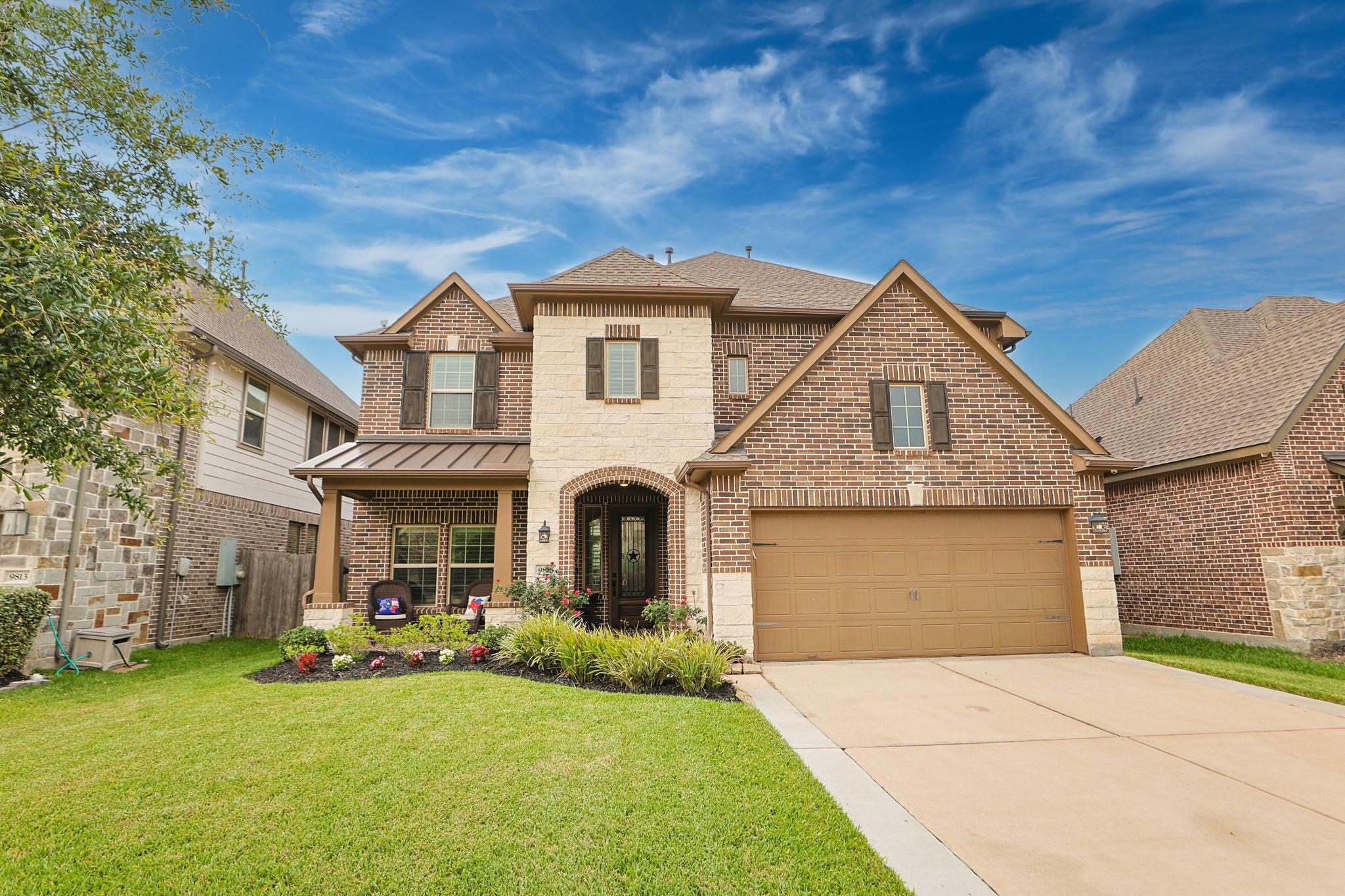 9825 Arrowbrook Lane