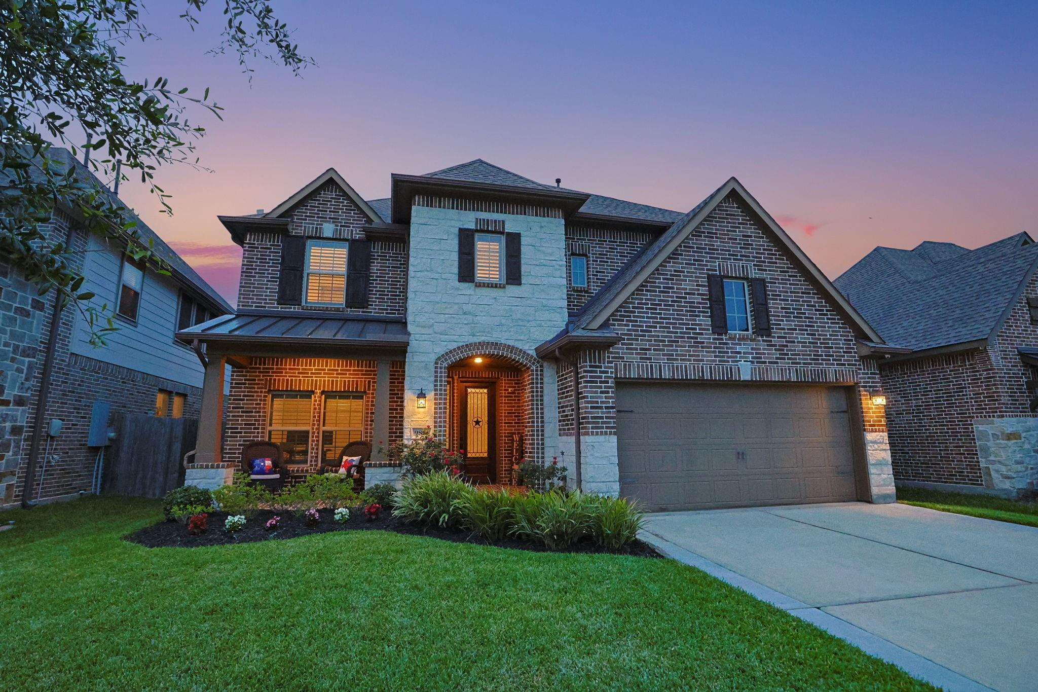 9825 Arrowbrook Lane
