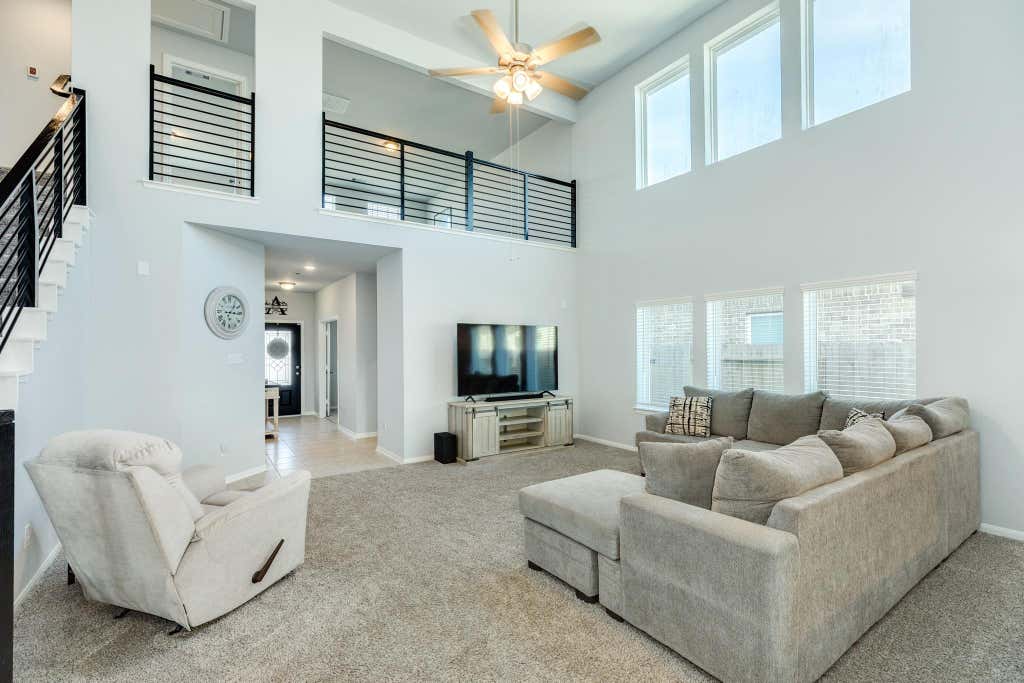 Photo of 3640 Crosspointe Pass, Angleton, TX 77515 (MLS # 64055714)