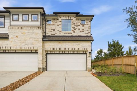 Photo of 106 W Coralburst Loop, Montgomery, TX 77316 (MLS # 96586160)