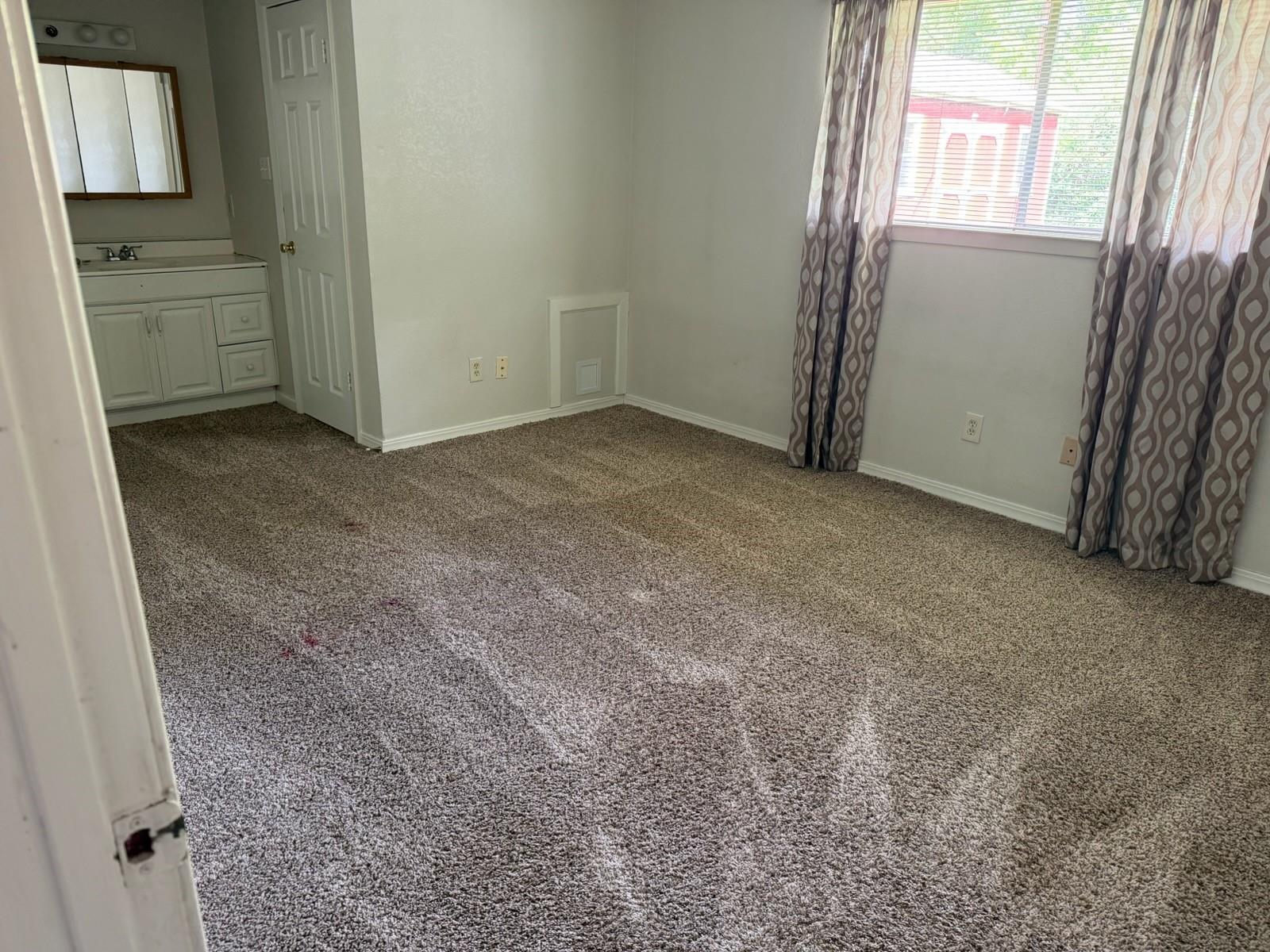 2000 Silver Oaks Drive