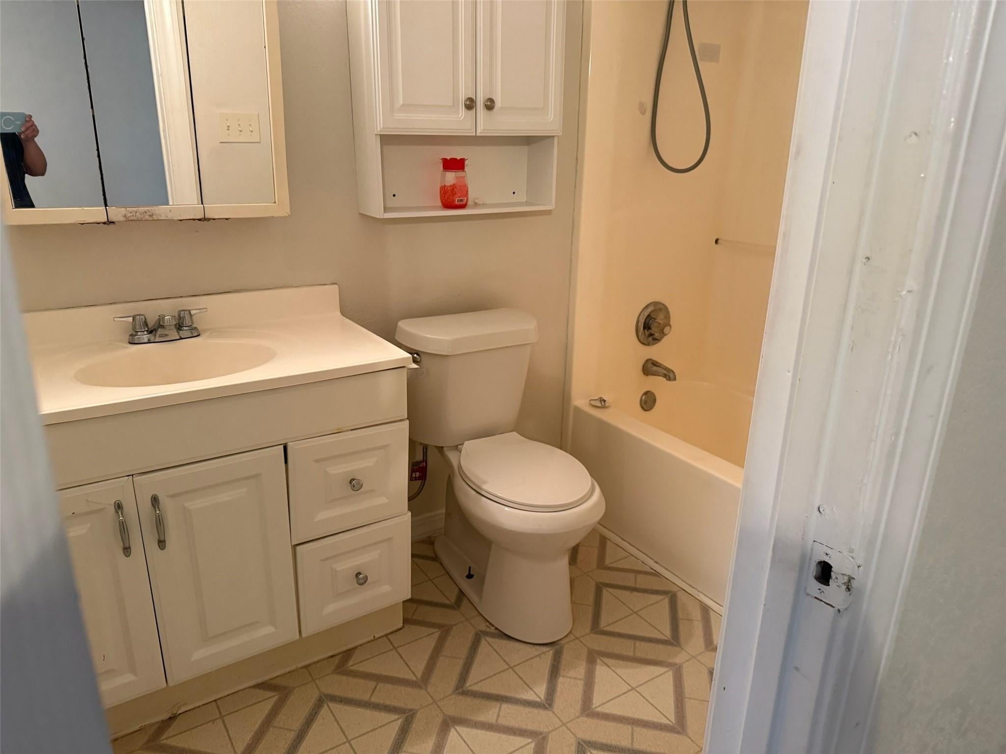 2000 Silver Oaks Drive