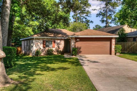 Photo of 25 Shady Oak Lane, Panorama Village, TX 77304 (MLS # 14668063)