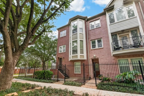 Photo of 2903 Austin Street, Houston, TX 77004 (MLS # 83268126)