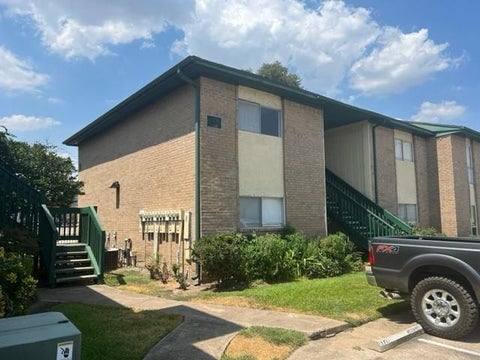 Photo of 1516 Bay Area Boulevard #B2, Houston, TX 77058 (MLS # 49818770)