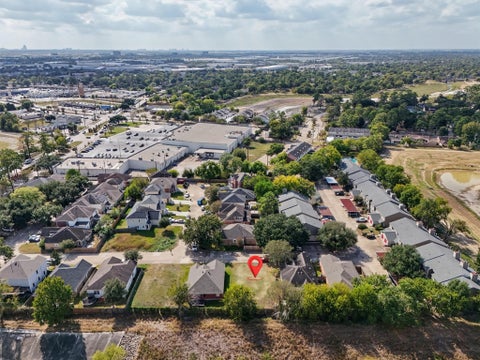 Photo of 4444 Victory Dr DR, Houston, TX 77088 (MLS # 59087516)