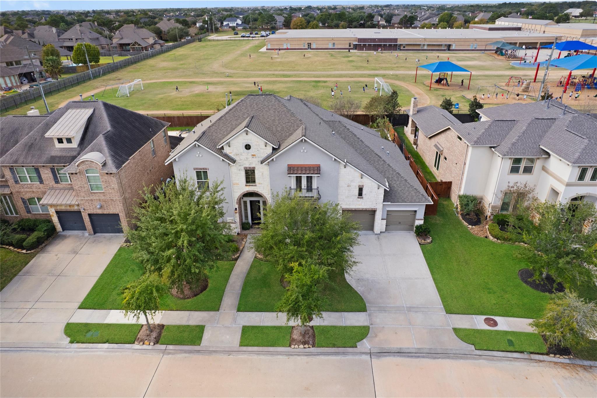 16817 W Caramel Apple Trail