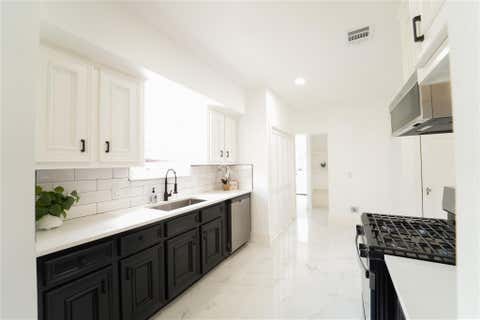 Homes For Rent - 1569 Elliott Street<br/> Houston, TX 77023