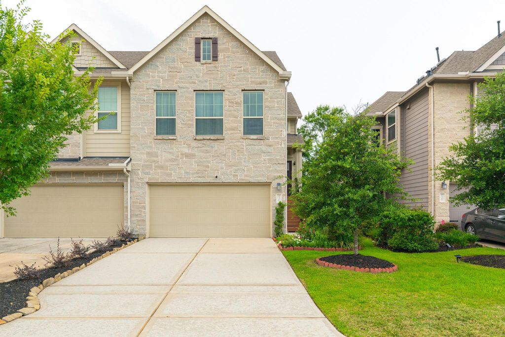 Photo of 25366 Fallen Acorn Court, Porter, TX 77365 (MLS # 70585716)