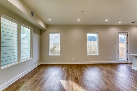 Tiny photo for 833 Dorchester Street #B, Houston, TX 77022 (MLS # 66883631)