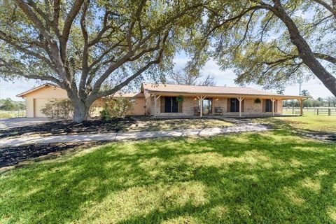 Photo of 788 Fm 247 Road, Huntsville, TX 77320 (MLS # 20624708)