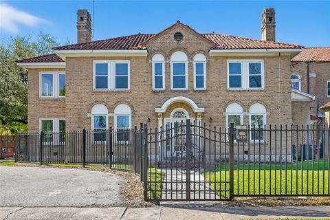 Photo of 3410 Austin Street, Houston, TX 77004 (MLS # 17450425)