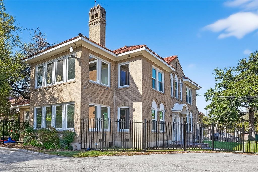 Photo of 3410 Austin Street, Houston, TX 77004 (MLS # 17450425)
