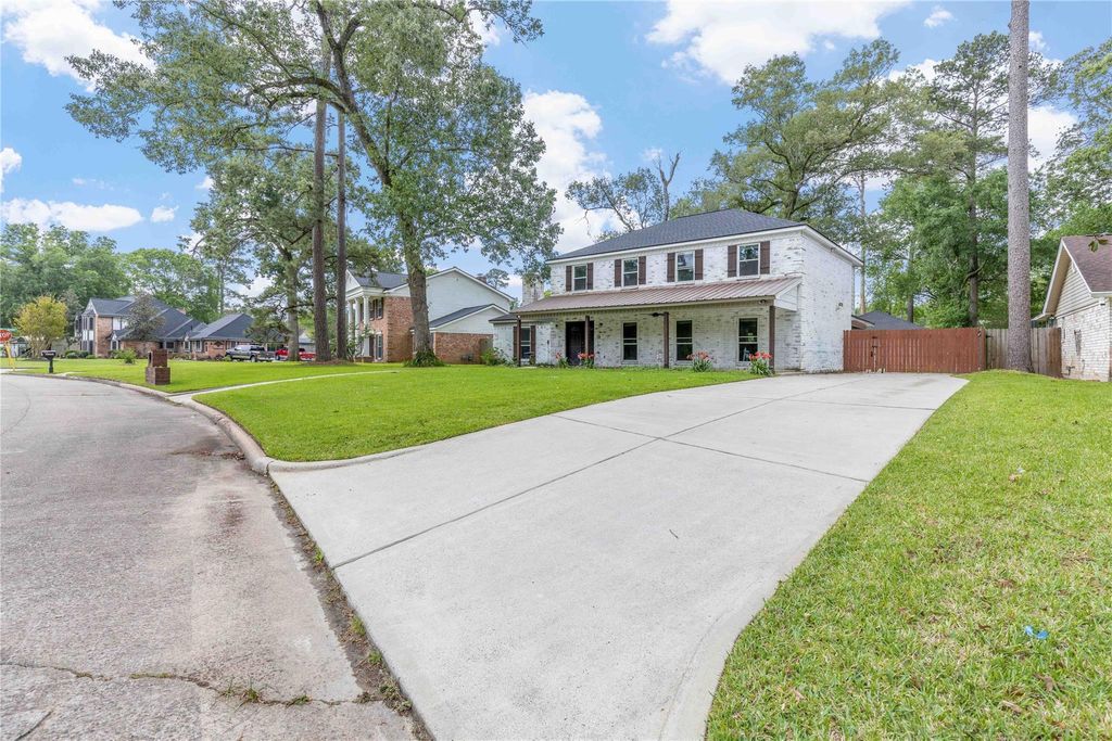 Photo of 27407 Afton Way, Huffman, TX 77336 (MLS # 27974741)